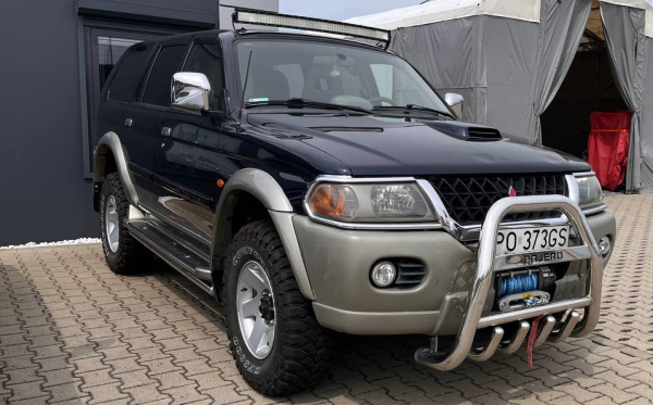 Mitsubishi Pajero 4x4 + wciągarka 